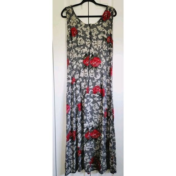 Expressions Women’s 14 Maxi Dress Zip Rear Red Roses‎ Tank Style Top Rayon - Picture 2 of 8